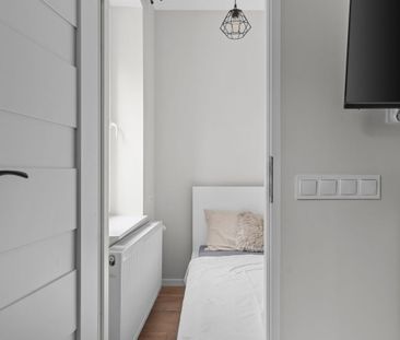 Jasna kawalerka z oddzielną sypialnią - Chorzów - Zdjęcie 5