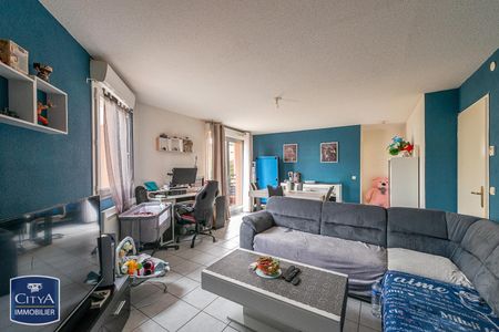 Location Appartement 3 pièces 62m² LOUVROIL 59720 - Photo 2