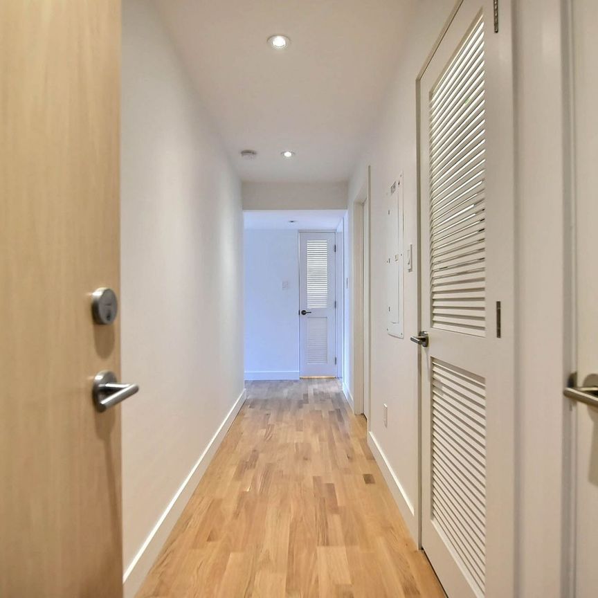 3195 Van Horne Avenue - Photo 1