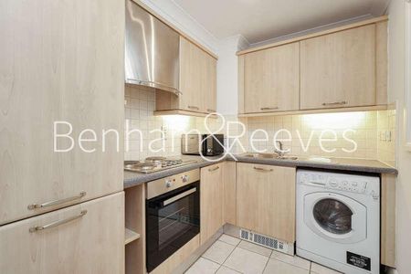 Pilgrims Court, Carthusian Street, EC1M - Photo 4