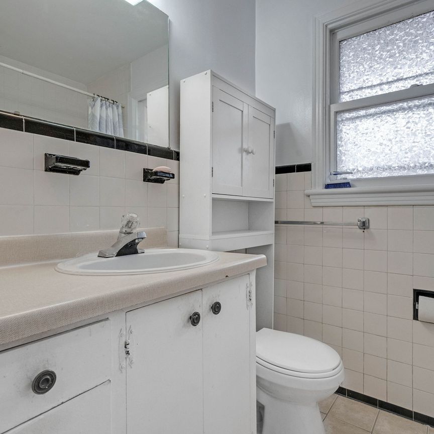 For Lease - 2495 Falcon Avenue, Billings Bridge - Riverside Park and Area, Ontario - Photo 1