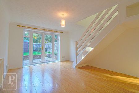 2 bedroom terraced house to rent - Photo 2