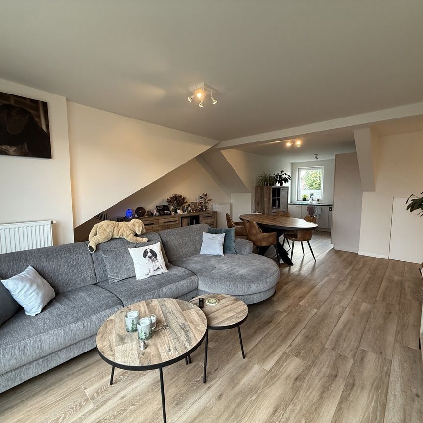 Recent tweeslaapkamer dakappartement met terras! - Photo 1