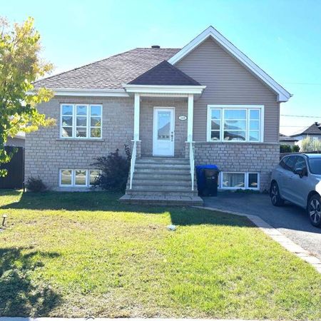 Maison à louer St-Janvier (haut maison avec bachelor) - Photo 3