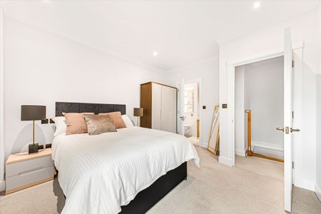 A short let three bedroom maisonette in Hampstead Village, NW3. - Photo 5