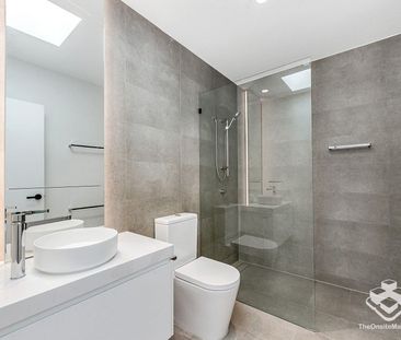 3 bedroom + MPR Terrace Home Offering Modern Comforts! - Photo 6