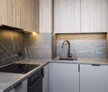 Nowoczesna kawalerka przy parku | BELG - Фото 1