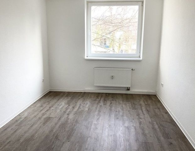 Hier kommt man gerne Heim - Moderne 3-Zimmer-Wohnung mit Balkon - Photo 1