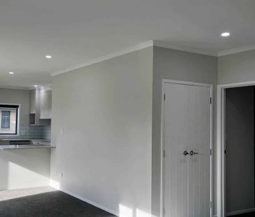 Modern Brick Home - Photo 5