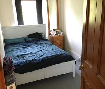 Room in a Shared House, Royal Park Avenue, LS6 - Photo 2