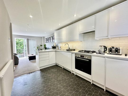 2 bedroom terraced house to rent - Photo 1