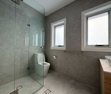 Beautiful Modern Double Story Townhouse!!! - Photo 1