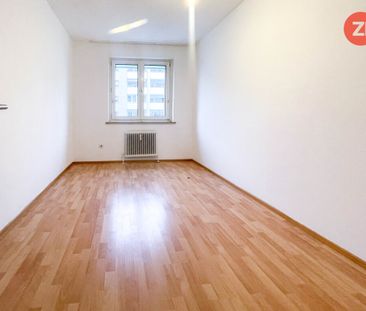 3- Zimmer Wohnung mit Küche und Loggia - Photo 4