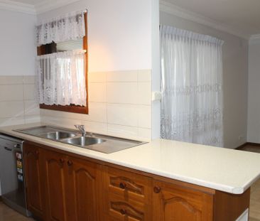 The Perfect Family Home in a Highly Sought-After Location - Photo 5