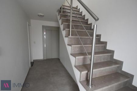 Recent, modern 2 slpk.-appartement met terras, tuin en autostplts. vrij vnf 01/05 - Photo 3