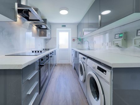 Room in a Shared House, The Meadow Way, HA3 - Photo 5