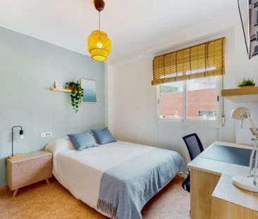 Carrer de Sant Joan de Déu, Valencia, Valencian Community 46011 - Photo 1