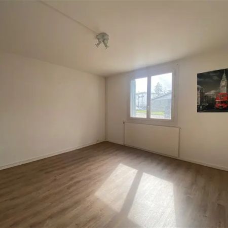 Location appartement 2 pièces - 47m² à Chateauroux (36000) - Photo 3