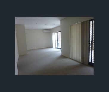 Centrally Located 2 Bedroom, 2 Bathroom Apartment- new photos will ... - Photo 3