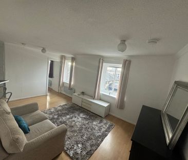 1 Bedroom Property To Rent - Photo 2