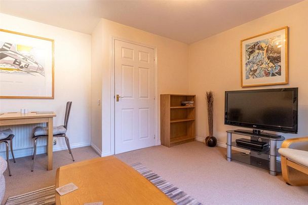 3 bedroom end of terrace house to rent - Photo 1