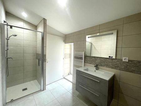 Location Appartement 2 pièces 63m² MONTOISON 26800 - Photo 5