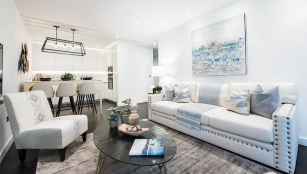 Charles Clowes Walk, Battersea, London, SW11 - Photo 1