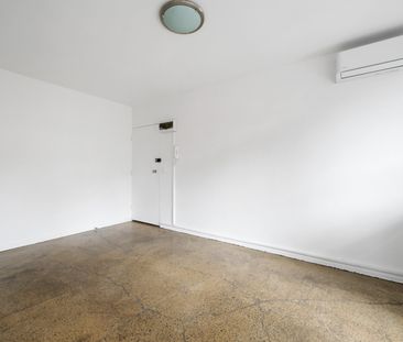 ONE BEDROOM APARTMENT IN THE HEART OF ELWOOD! - Photo 5
