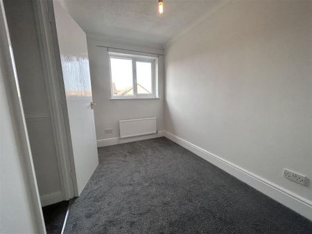 2 bedroom semi-detached house to rent - Photo 5