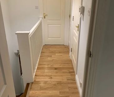 4 Bed Terraced House, Turner Close, SW9 - Photo 6