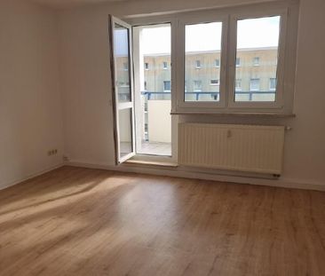Geräumige Vierraumwohnung mit Balkon! - Foto 4