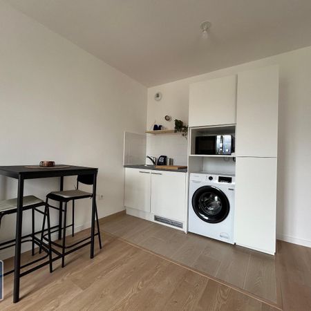 Location Appartement 1 pièce 32m² NOISY LE GRAND 93160 - Photo 4