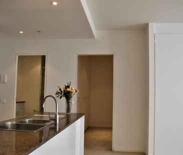 Modern Apartment in a Prime Location - Photo 6