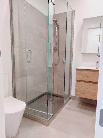 Great location! - Photo 2