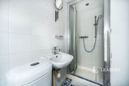 3 bedroom house to rent Ladysmith Road, Brighton, East Sussex, BN2 - Photo 4