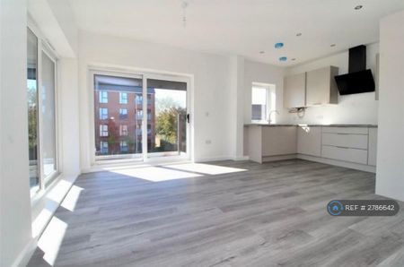 2 bedroom flat to rent - Photo 5