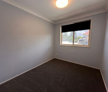 Well Presented Townhouse with Water Views!! - Photo 5