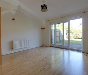 2 bedroom terraced house to rent - Photo 2
