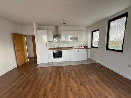 PETERBOROUGH - Photo 4