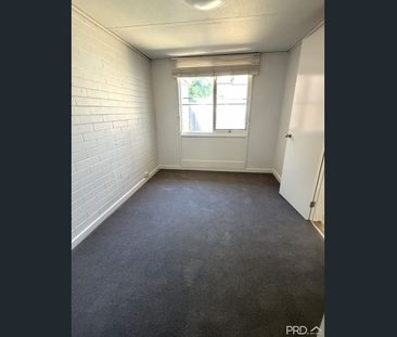 FRESHLY RENOVATED, CLOSE TO CBD - Photo 2