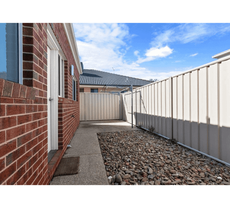 1/28 O'Shea Street, Lavington, NSW 2641 - Photo 2
