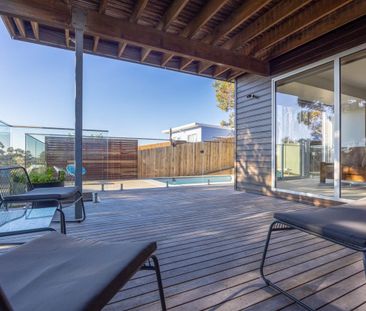 Spectacular Family Home in Rye - Photo 4