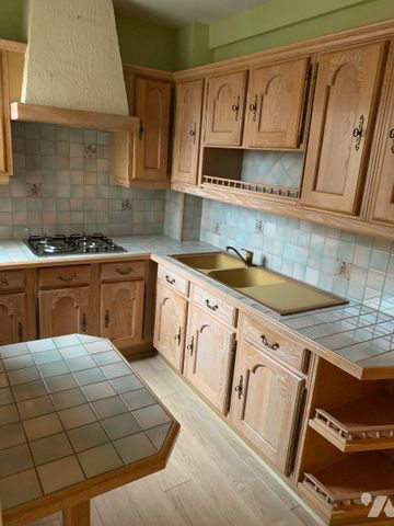 SAINT SAULVE, avenue du Dteur Schweitzer, appt type III offrant: Hall avec vestiaire, salon/s... - Photo 3