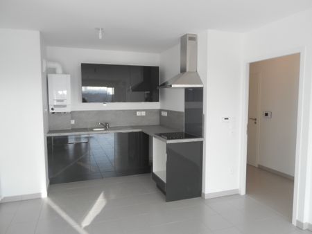 Location Appartement 3 pièces 68m² REIMS 51100 - Photo 4