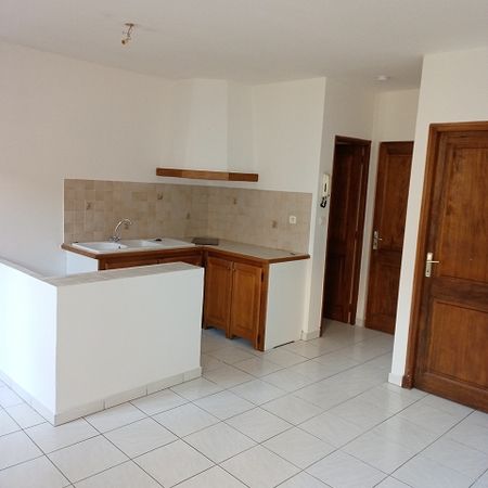 Location Appartement 1 pièce 28m² - Photo 3