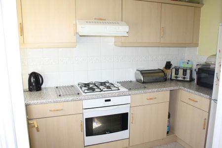 2 bedroom property to rent - Photo 3