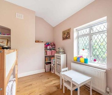 Brent Terrace, Temple Fortune, NW2 - Photo 1