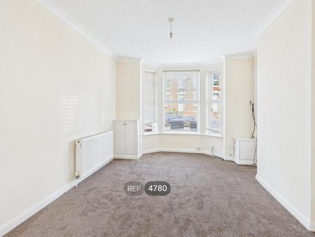 3 bedroom terraced house to rent - Photo 2