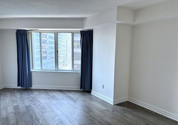 For Lease - 33 University Avenue Unit# 1604, Toronto, Ontario - Photo 1