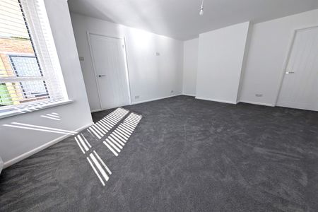 Somerset Avenue, SO18 - Photo 3